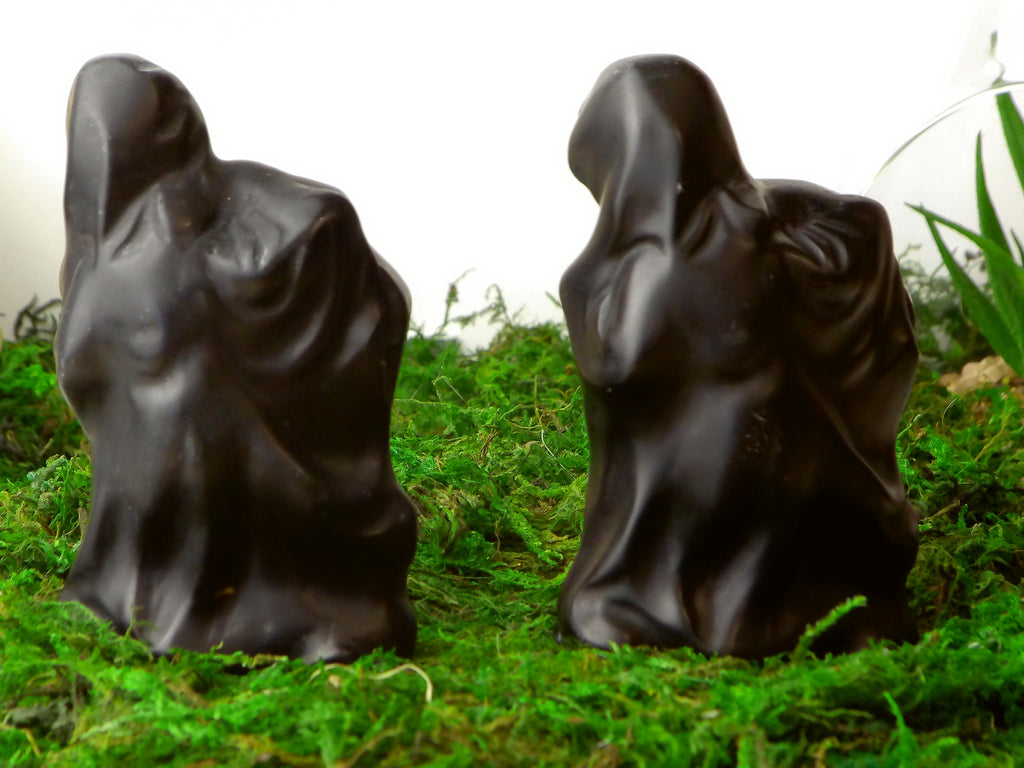 Geist mit Grabstein Obsidian